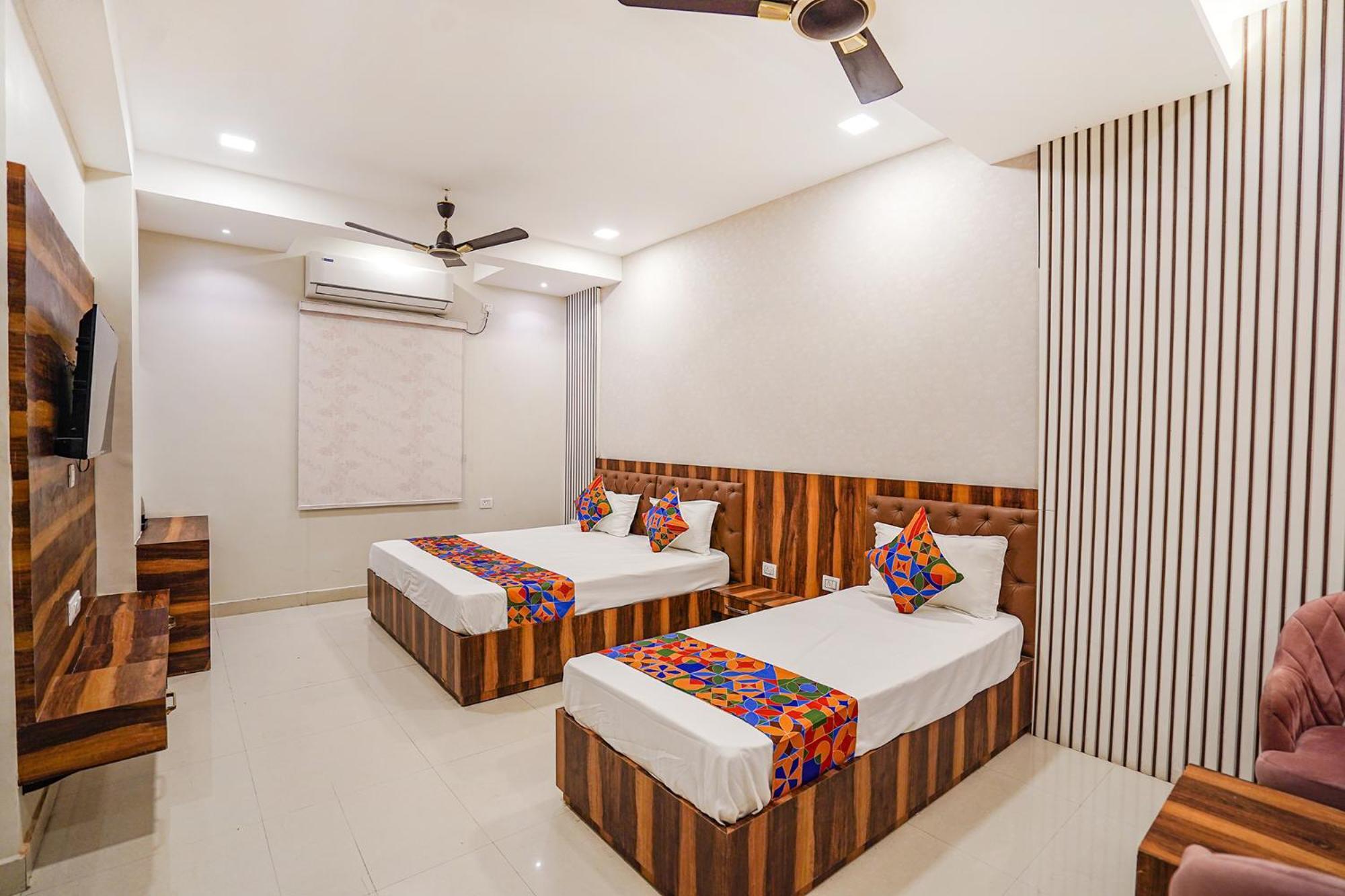 Fabhotel Ts Inn Faithfulganj エクステリア 写真
